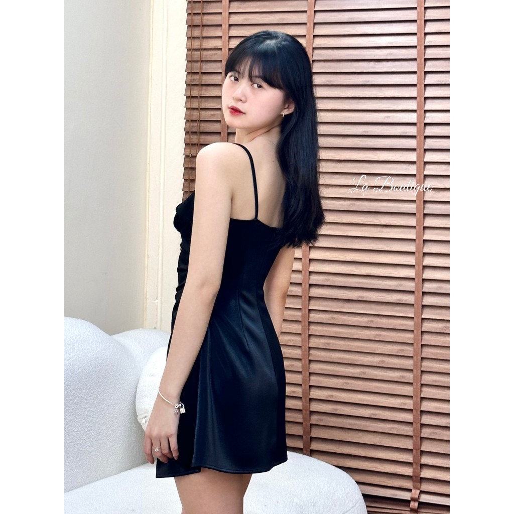 Đầm hai dây ôm body LA BOUTIQUE cổ V nhún eo quyến rũ cá tính