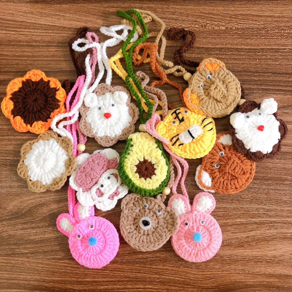 Túi đựng tỏi bằng len đính hạt dâu tằm tránh vía cho bé yêu