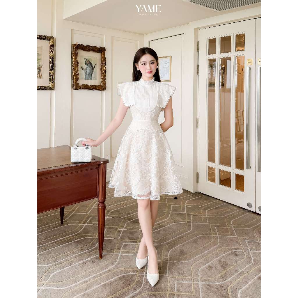Váy dàng xòe dạng ren YAME YV283 cổ phối ly gân nổi màu trắng kem tinh tế dài 95cm