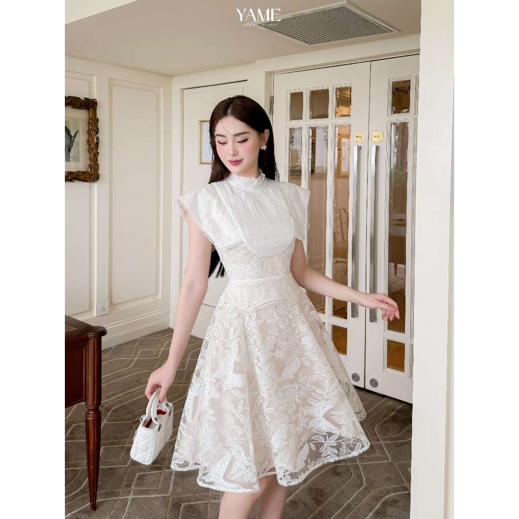 Váy dàng xòe dạng ren YAME YV283 cổ phối ly gân nổi màu trắng kem tinh tế dài 95cm