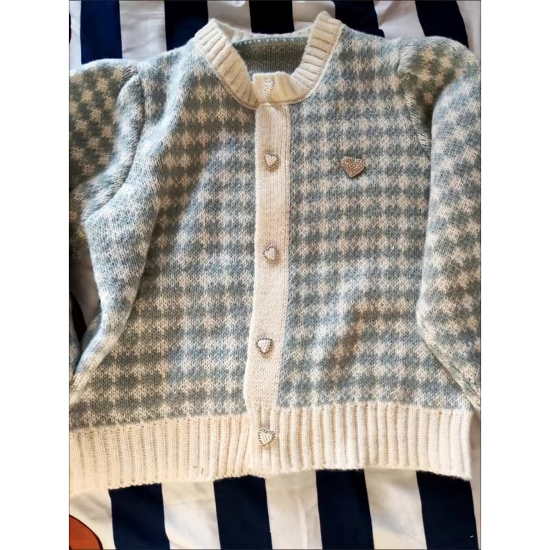 Áo cardigan len nữ thích hợp thời trang thu đông 2023 khí chất mới mỏng phong cách phương Tây hàng Quảng Chau năm 2023