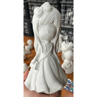 Tượng công chúa, cô gái size lớn