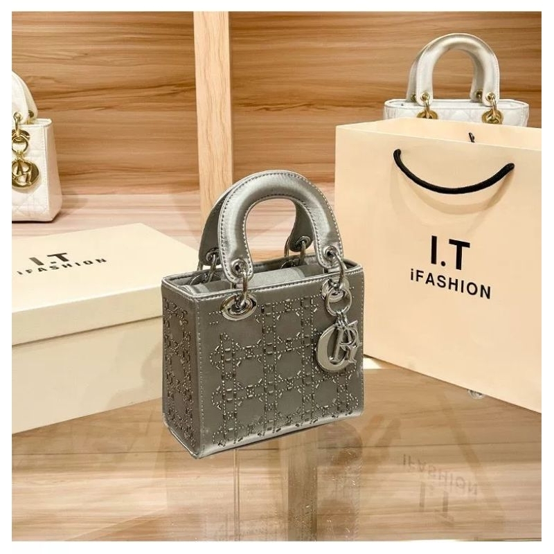 ĐÍNH ĐÁ VIP Size 17 -20