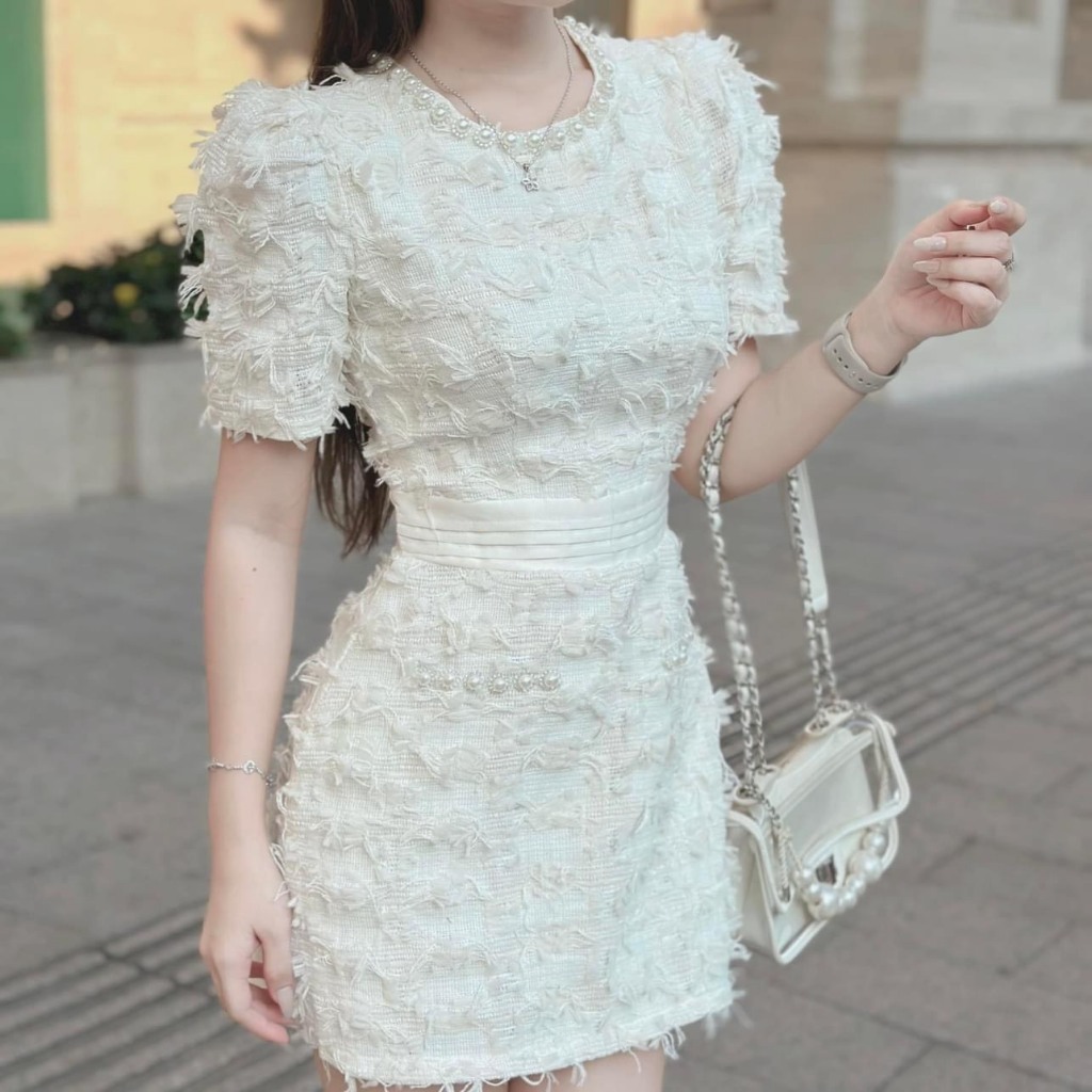Đầm váy nữ cổ tròn đính hạt sang trọng Pinky Dress