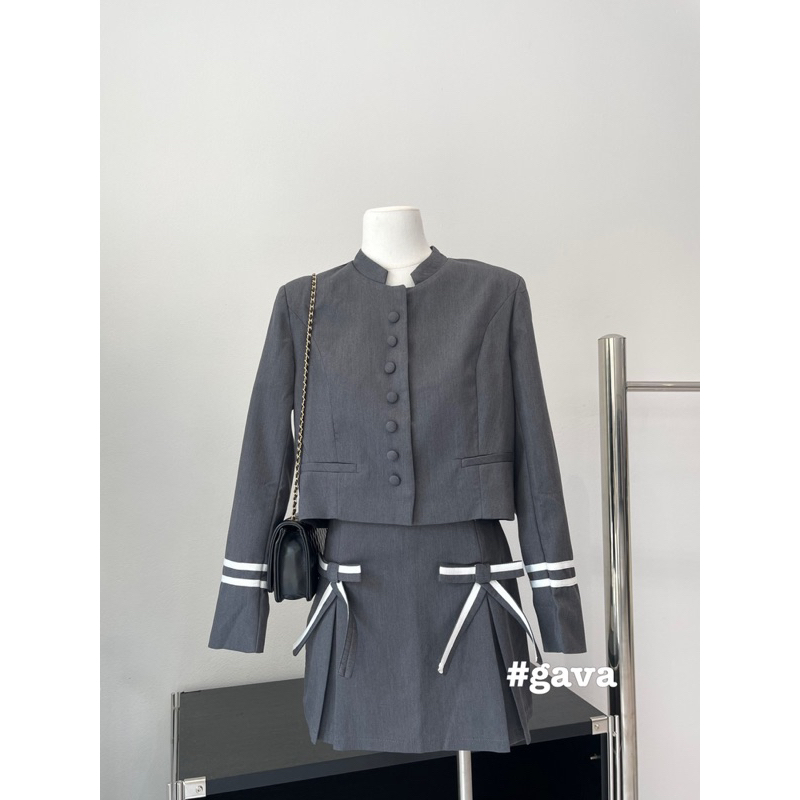 Set vest chân váy nơ xám
