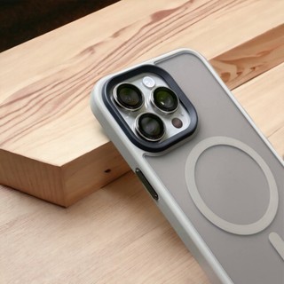 [15 ProMax ] Ốp lưng hỗ trợ sạc không dây, Lưng nhám viền màu cho IPhone 16 Pro / 15 Pro Max. Chính hãng Likgus