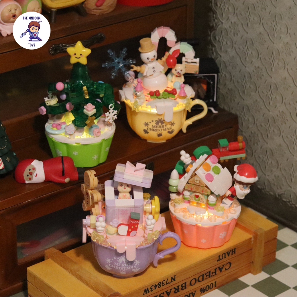 Đồ Chơi Lắp Ráp Giáng Sinh Noel Bộ 4 Mô Hình Ngôi Nhà Ông Già Noel / Cây Thông / Người Tuyết Phát Sáng Có Đèn 605030