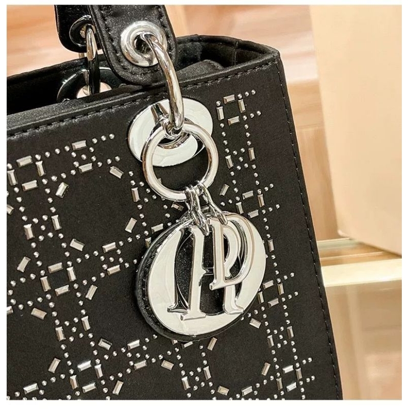 ĐÍNH ĐÁ VIP Size 17 -20