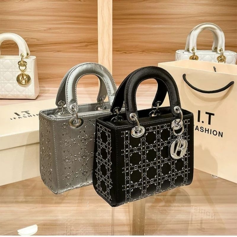 ĐÍNH ĐÁ VIP Size 17 -20