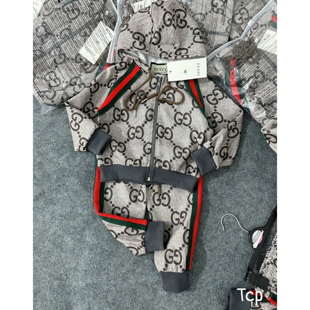 BỘ NỈ KHÓA MŨ G.CC XÁM BÉ TRAI- A419