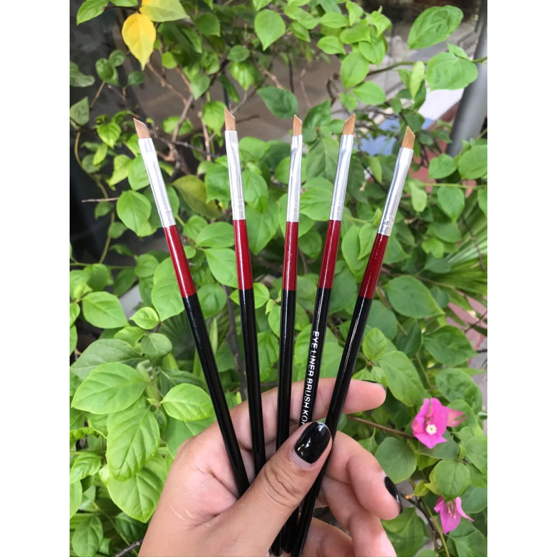 Cọ kẻ eyeliner hot hit
