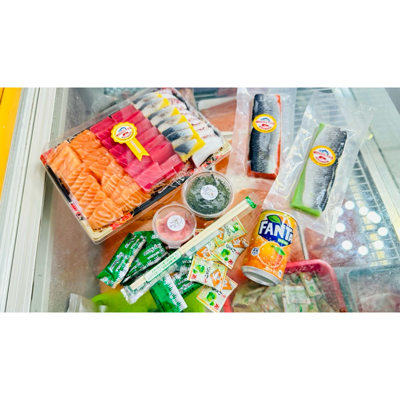 Rong nho tươi ăn kèm - 1 hộp