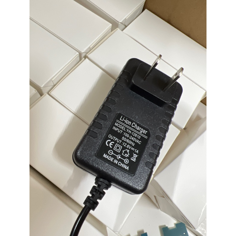 Sạc pin lithium 3s 12v-12.6v 2A