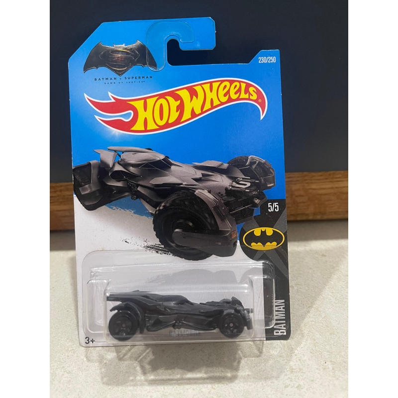 Xe mô hình đồ chơi Hotwheels cơ bản 1:64 - BATMAN - Batmobile