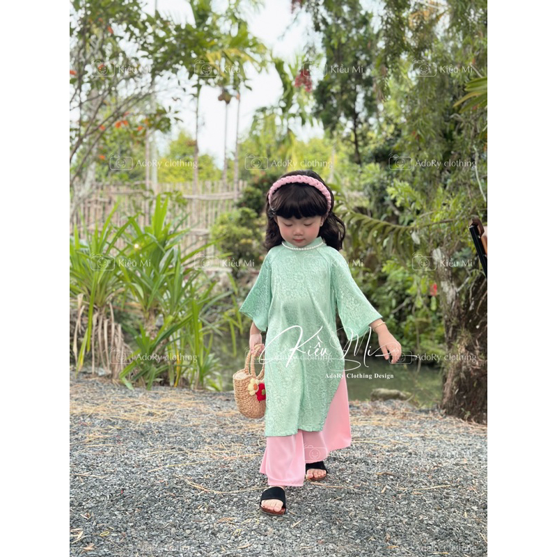 Áo dài cổ trụ gồm Áo, Quần và Cài cho bé gái 8-40kg