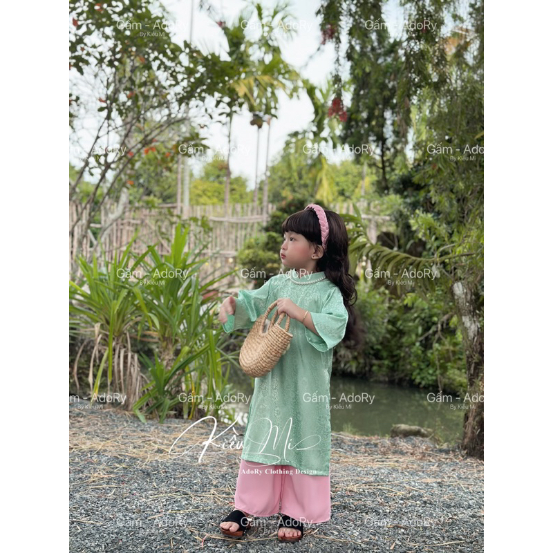 Áo dài cổ trụ gồm Áo, Quần và Cài cho bé gái 8-40kg