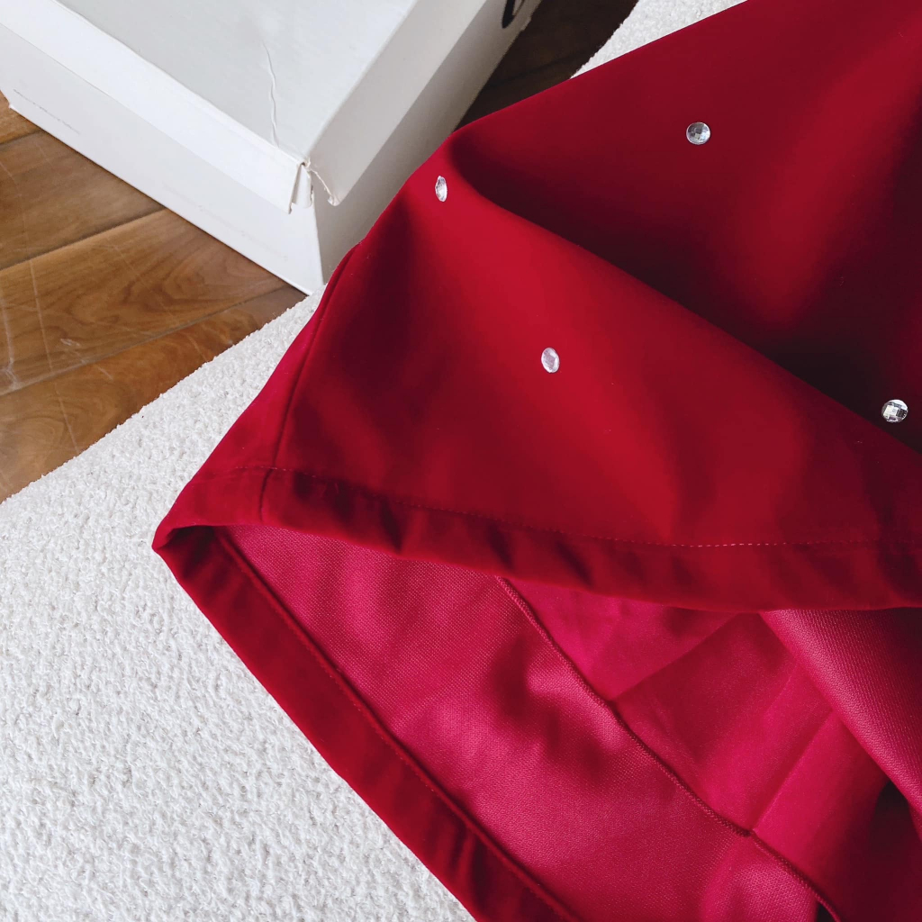 Đầm nhung đỏ cổ vuông dây chéo đính đá noel/tết NÀNG CLOSET