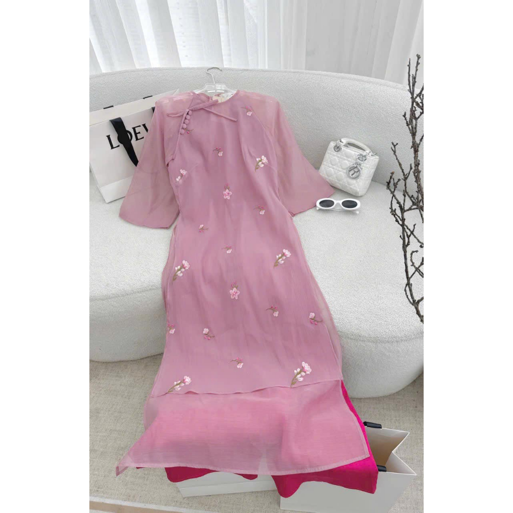SET Áo dài tơ hồng thêu hoa tay lỡ kèm Quần lụa diện Tết NÀNG CLOSET