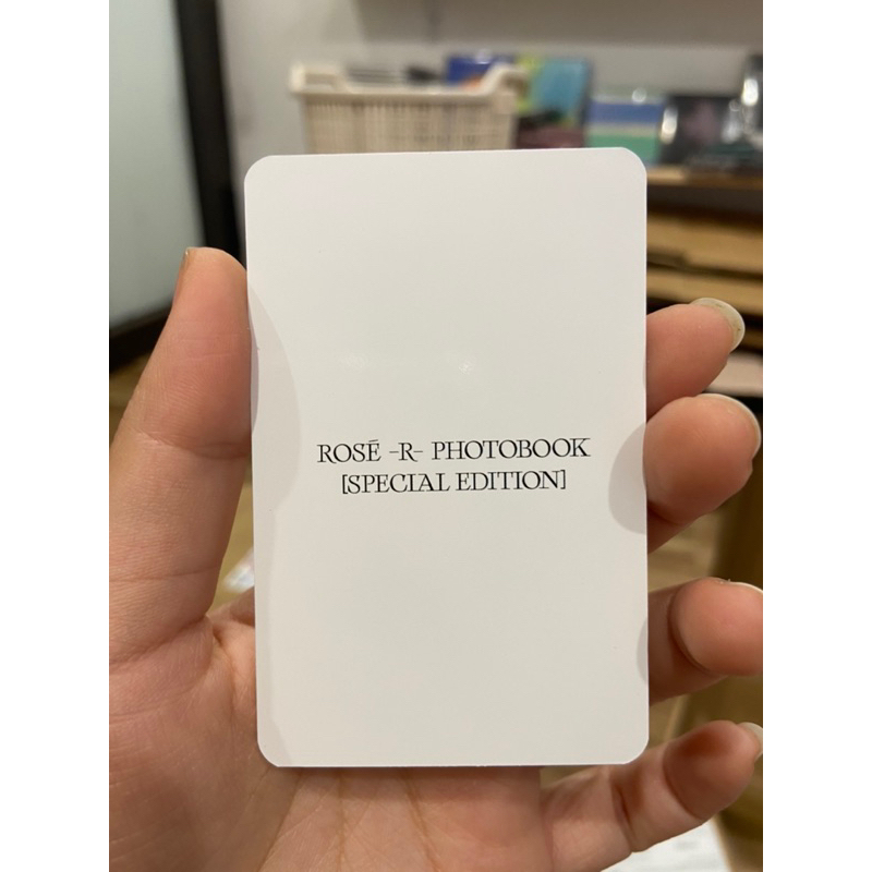 Photocard ảnh thẻ offcial Rosé R bông