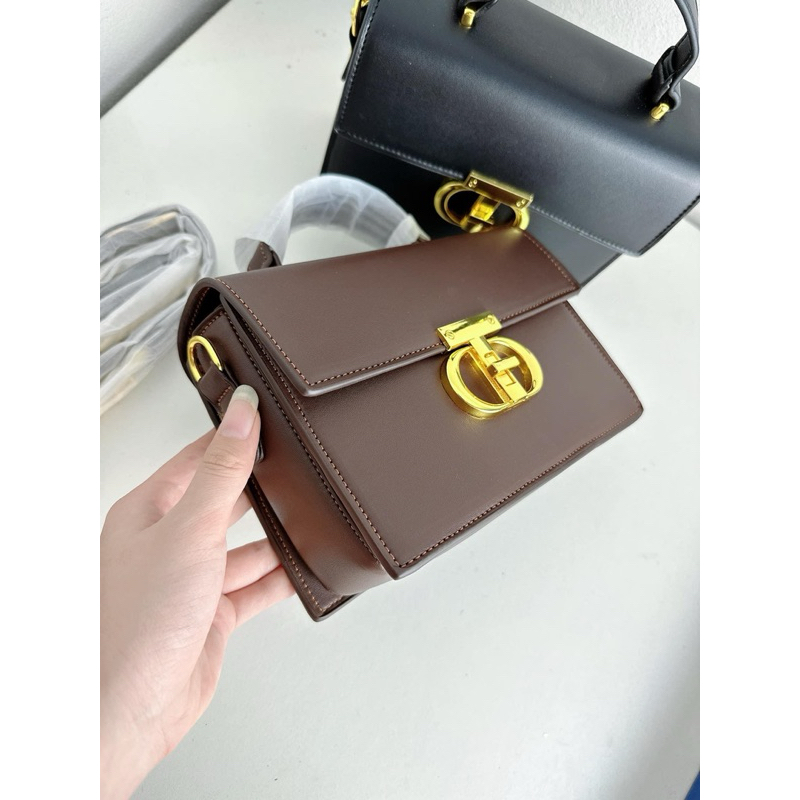 Kẹp lách đeo cheo khoá CD mới