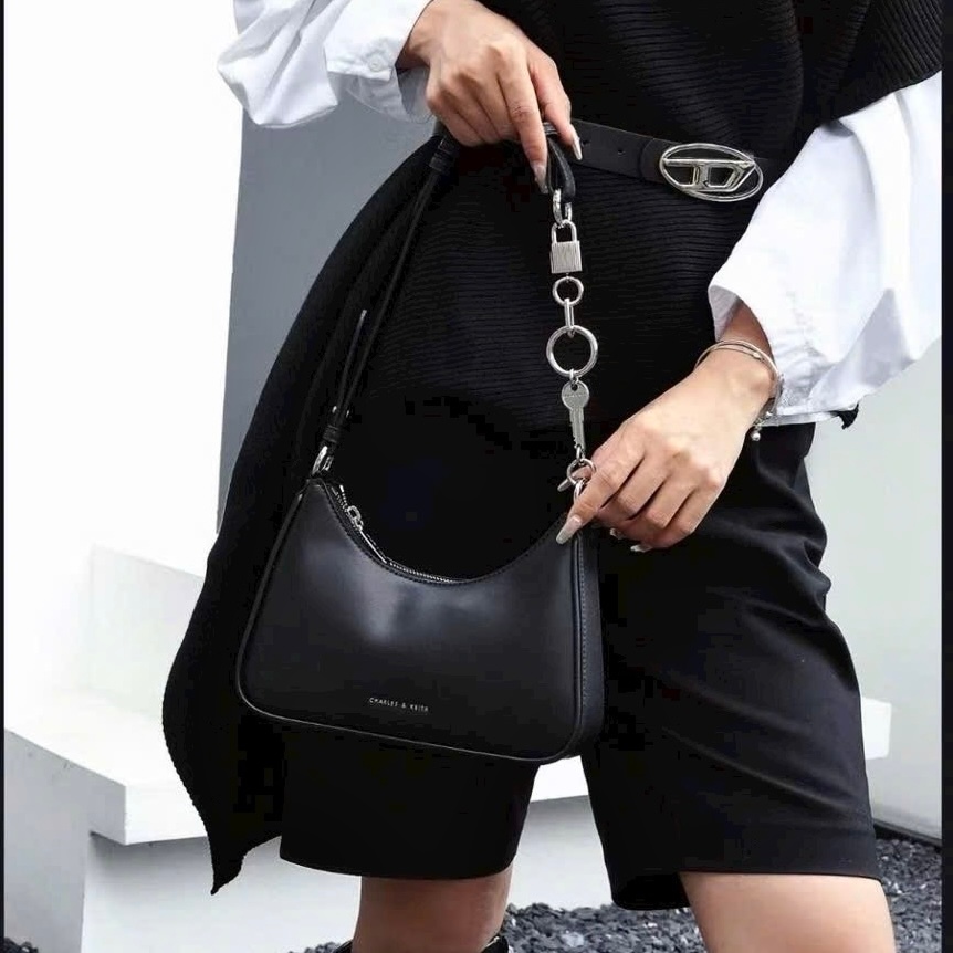 Túi xách nữ, túi kẹp nách cê ka dây xích ổ khóa size 23 - Lucky9store