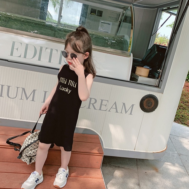 Váy bé gái tăm gân sát nách chữ thêu cho bé từ 10-28kg