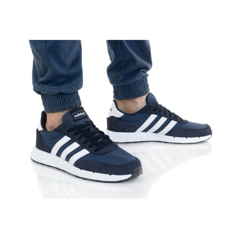 - Giày thể thao Adidas FZ0962