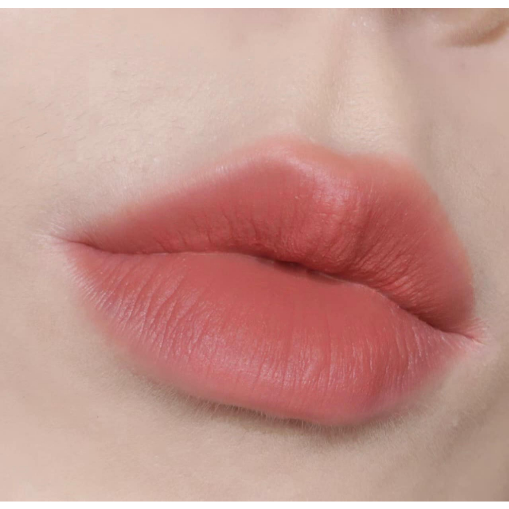 Son Mac Thỏi Mac Locked Kiss 24h Lipstick