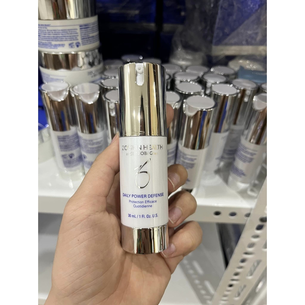 Kem phục hồi da Zo DAILY POWER DEFENSE chống lại các nếp nhăn và tăng cường sức khỏe làn da