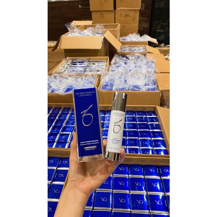 Kem phục hồi da Zo DAILY POWER DEFENSE chống lại các nếp nhăn và tăng cường sức khỏe làn da