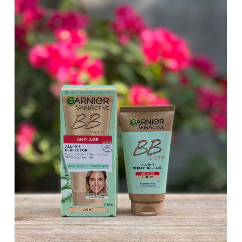 Kem Nền BB Cream Tông Màu Light Garnier BB Cream All In One Perfector Anti Age Light 50mL