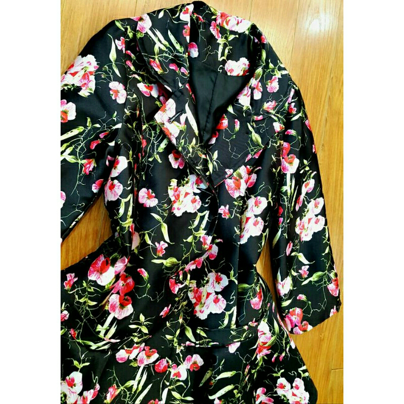 Áo vest blazer hoa sz M