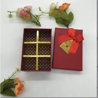 Hộp đựng socola 6 viên nơ đỏ Sweet