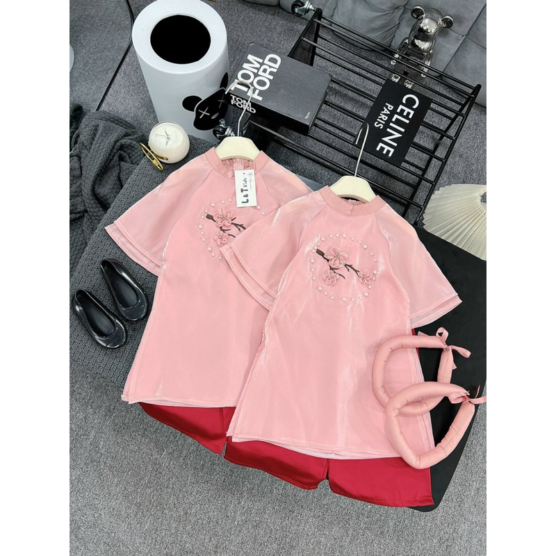 Set Áo dài cách tân kèm mấn tơ 4 tà đính hoa đào dập ngọc cho bé gái