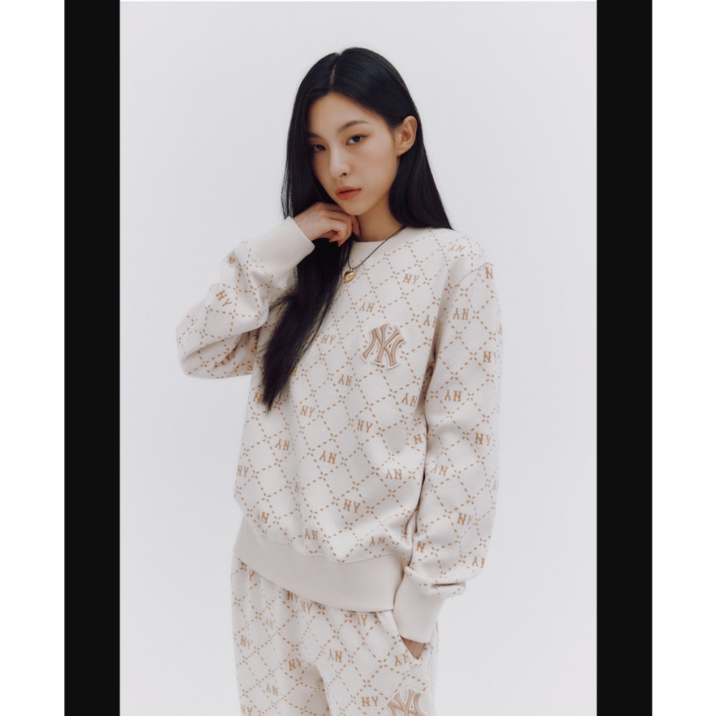 Áo Sweater Mlb Dia Monogram New York "Beigie" - Code: 3AMTM0134-50CRD