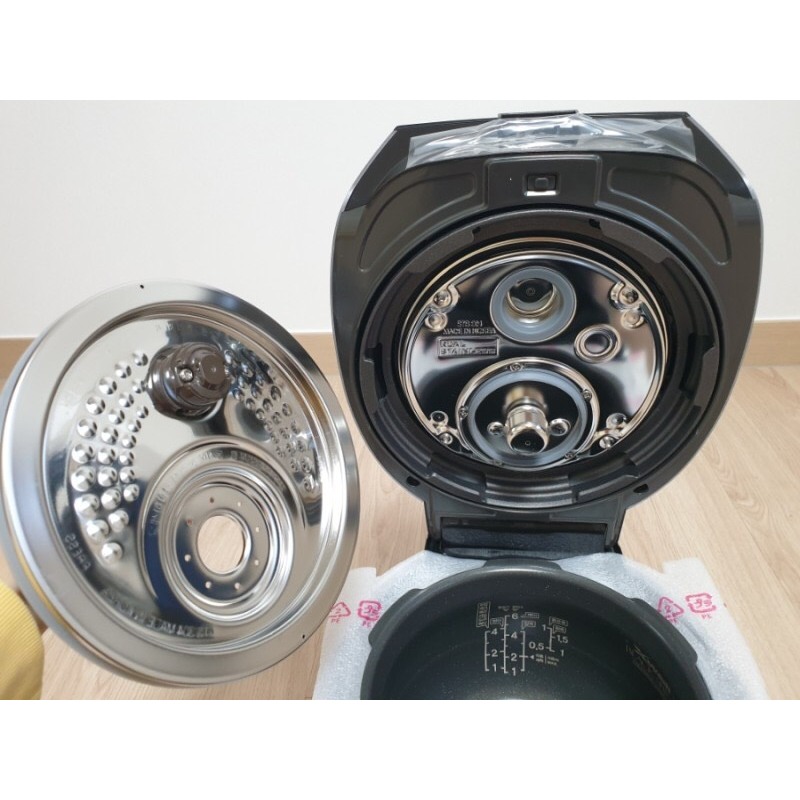 Nồi cơm điện cao tần cuckoo nội địa Hàn Quốc JHR0660FD size 1.08l