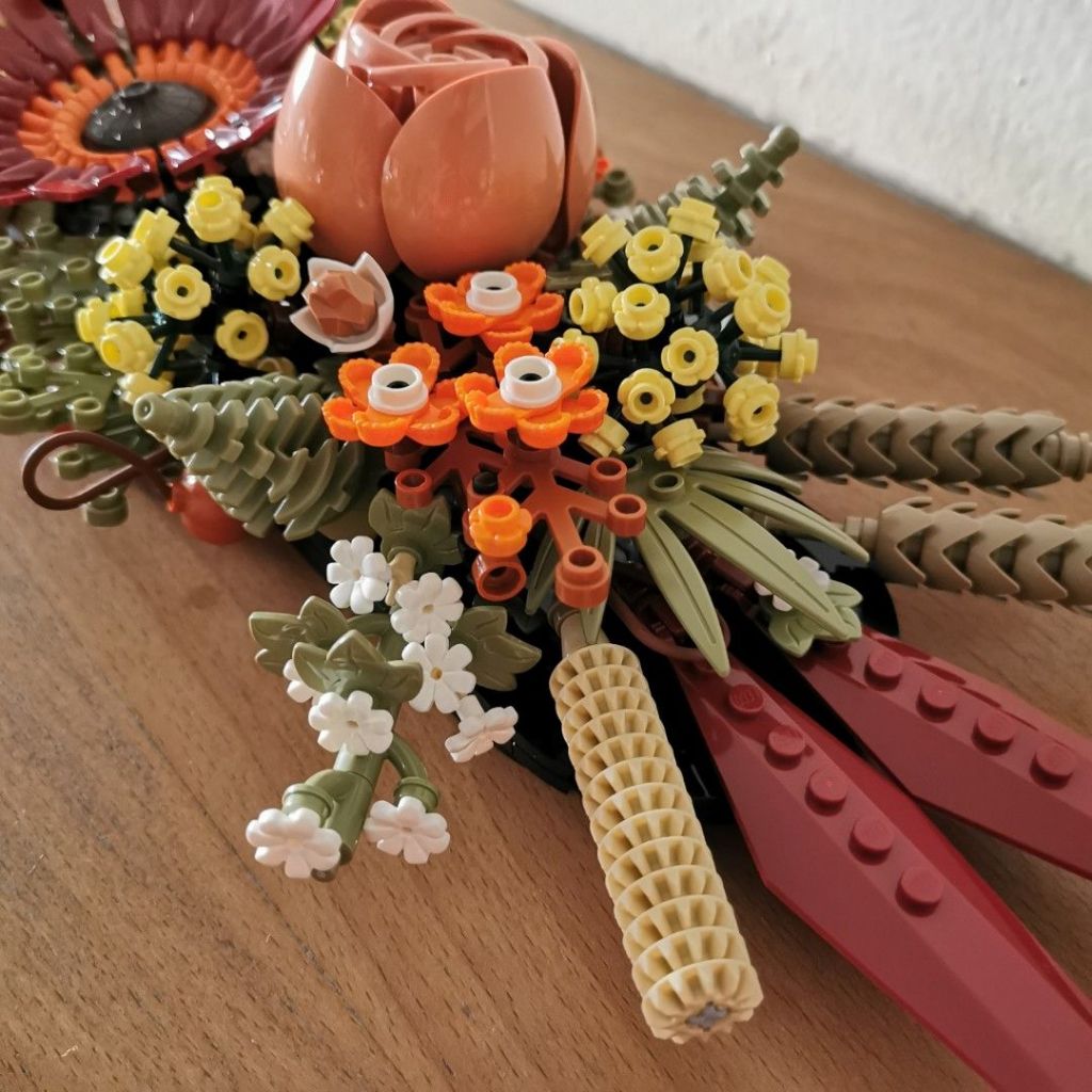 Mô Hình Vòng Hoa Khô Trang Trí 10304 Đồ Chơi Lắp Ráp 812pcs Sieuthidochoitritue,