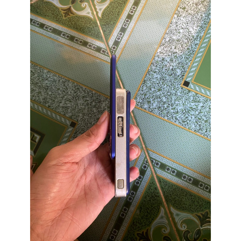 Xác điện thoại Nokia N81 rung phím sáng