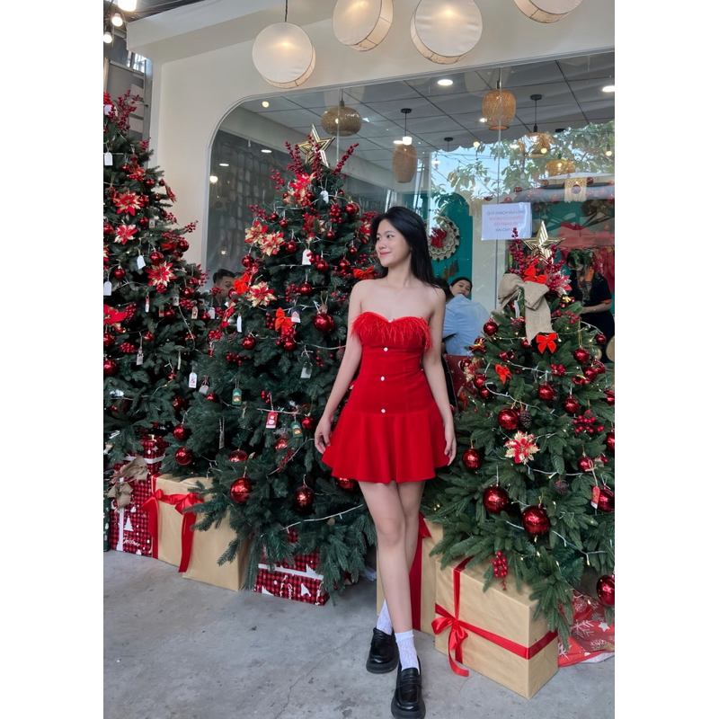 Set đầm cúp ngực + áo khoác phối lông vũ HELEN