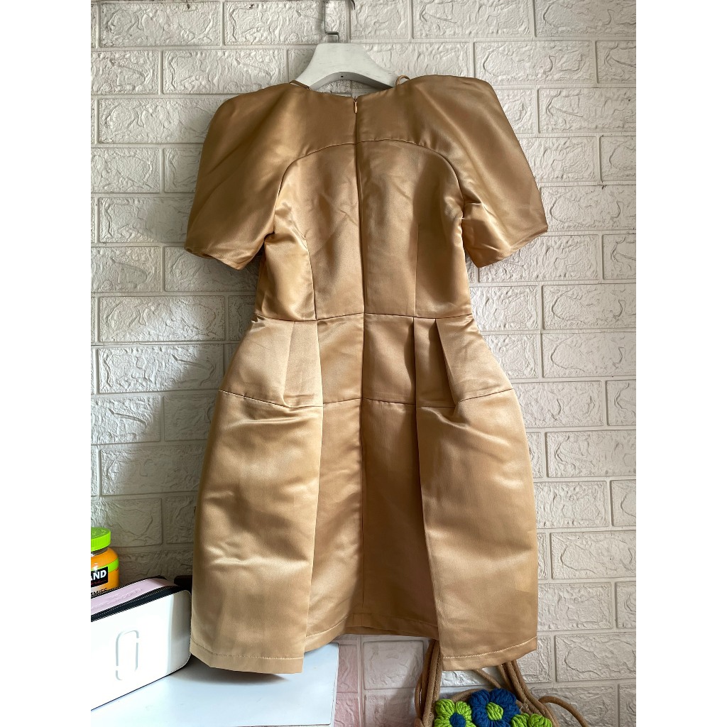 Đầm tay gấp cách điệu chân váy xếp ly RẬP