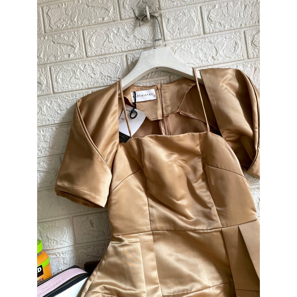 Đầm tay gấp cách điệu chân váy xếp ly RẬP