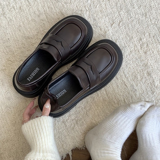 Giày loafer mũi tròn da trơn - giày lười desoo