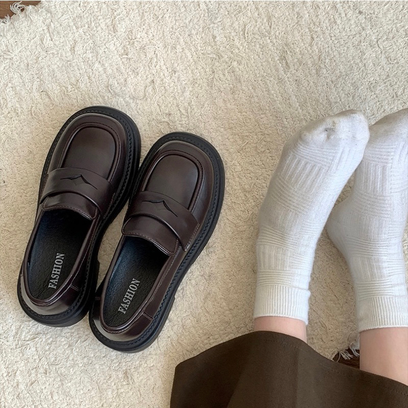GIÀY LOAFER MŨI TRÒN DA TRƠN - GIÀY LƯỜI DESOO