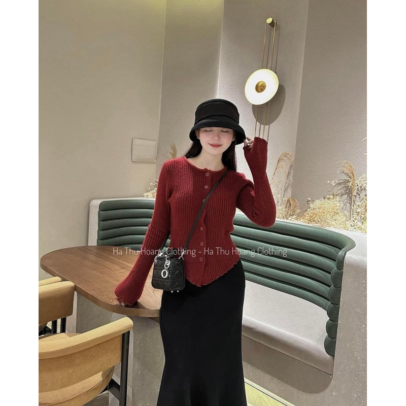 Áo len gân tay loe