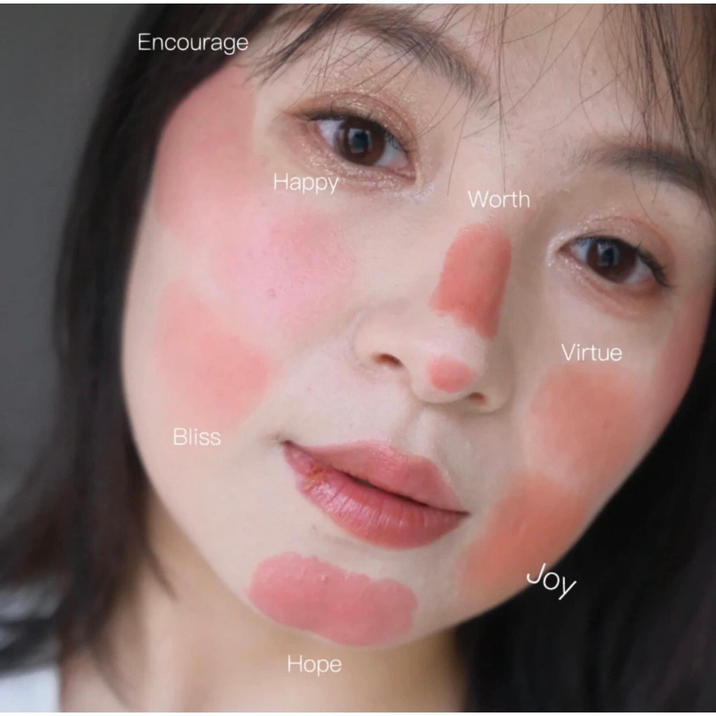 Má Hồng highlight Rare Beauty Blush