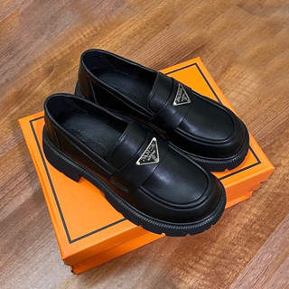 Giày Moca Nữ Tag Prada Bạc Chất Da Mềm Đế Cao 4-5cm