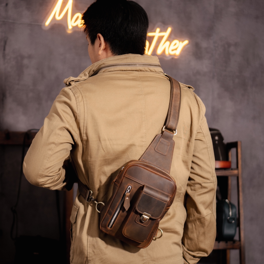 Túi đeo chéo da bò thật, da bò sáp nâu rêu nhập khẩu cao cấp Pocket sling bag - Manuk vn Leather Design
