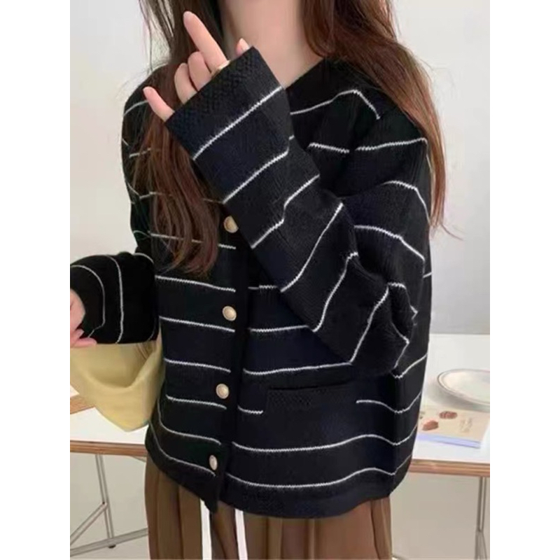 Áo cardigan len kẻ ngang qc