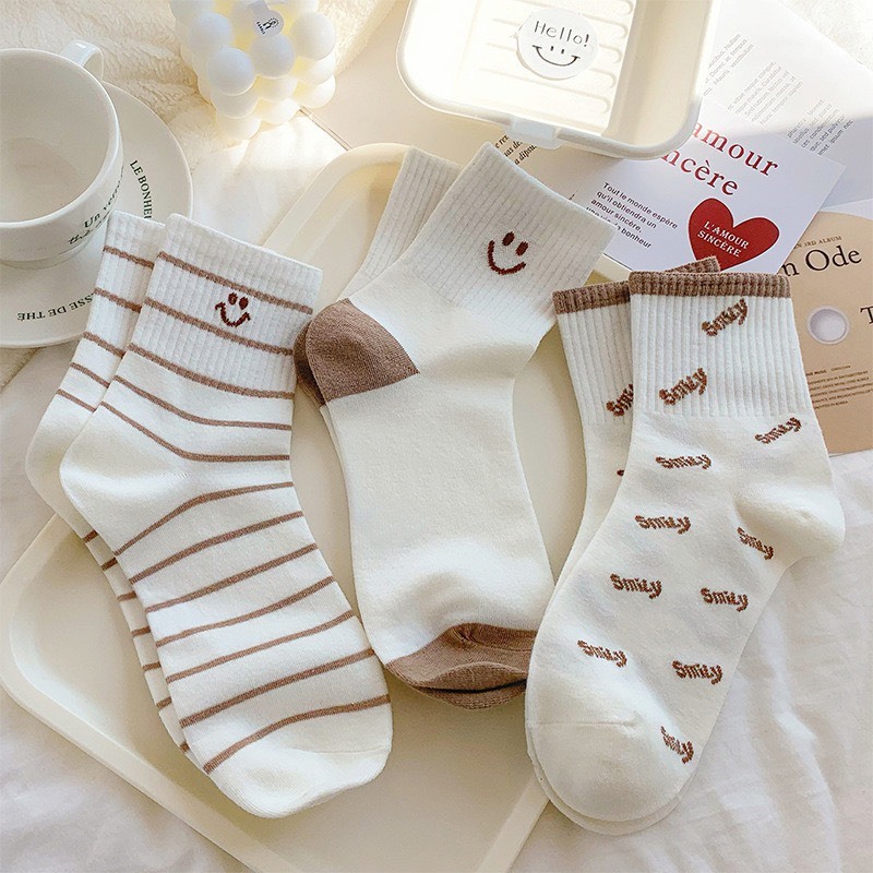Set 5 Đôi Tất/ Vớ Nữ Cổ Cao Màu Nâu Trà Sữa Họa Tiết Mặt Cười Dễ Thương CH6