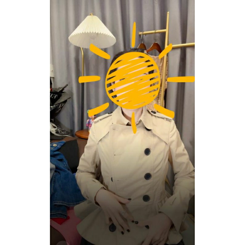 Áo manto dáng xòe ngắn